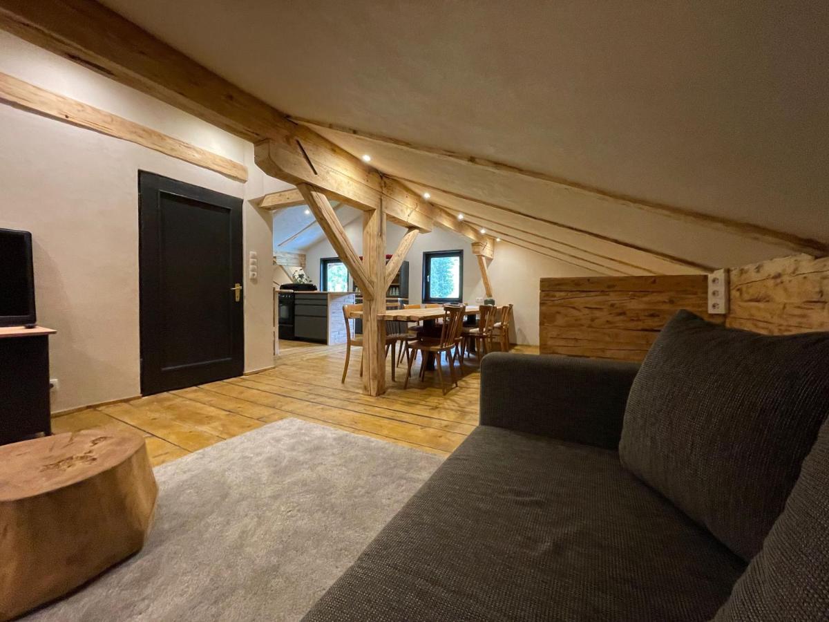 Backyard Mountain Hostel Mayrhofen Exterior foto
